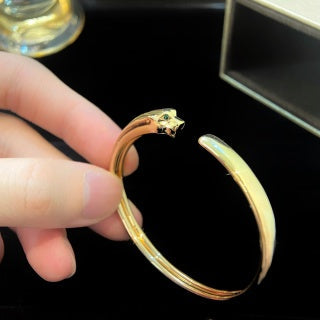 CARTIER Azelle Panther Sculpted Bangle
