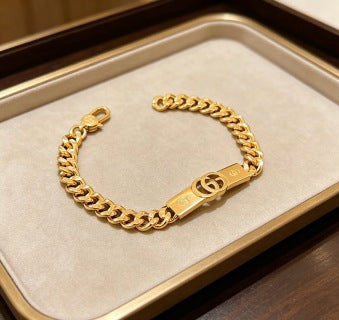 Gucci GG Engraved Bar Link Chain Bracelet