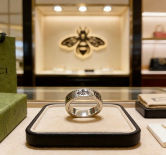 Gucci GG Engraved Vintage Signet Band Ring